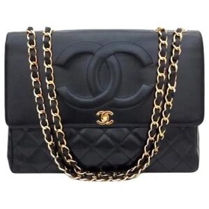 Authentic CHANEL black jumbo XL CC classic Lambskin shoulder bag